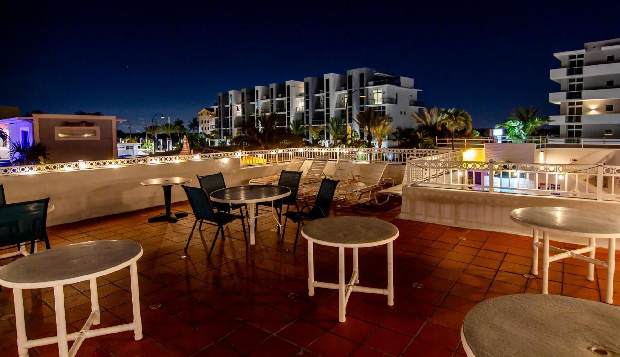 Pousada Suites Hollywood Exteriör bild