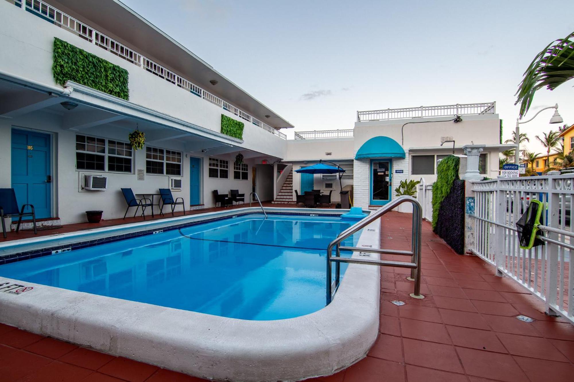 Pousada Suites Hollywood Exteriör bild